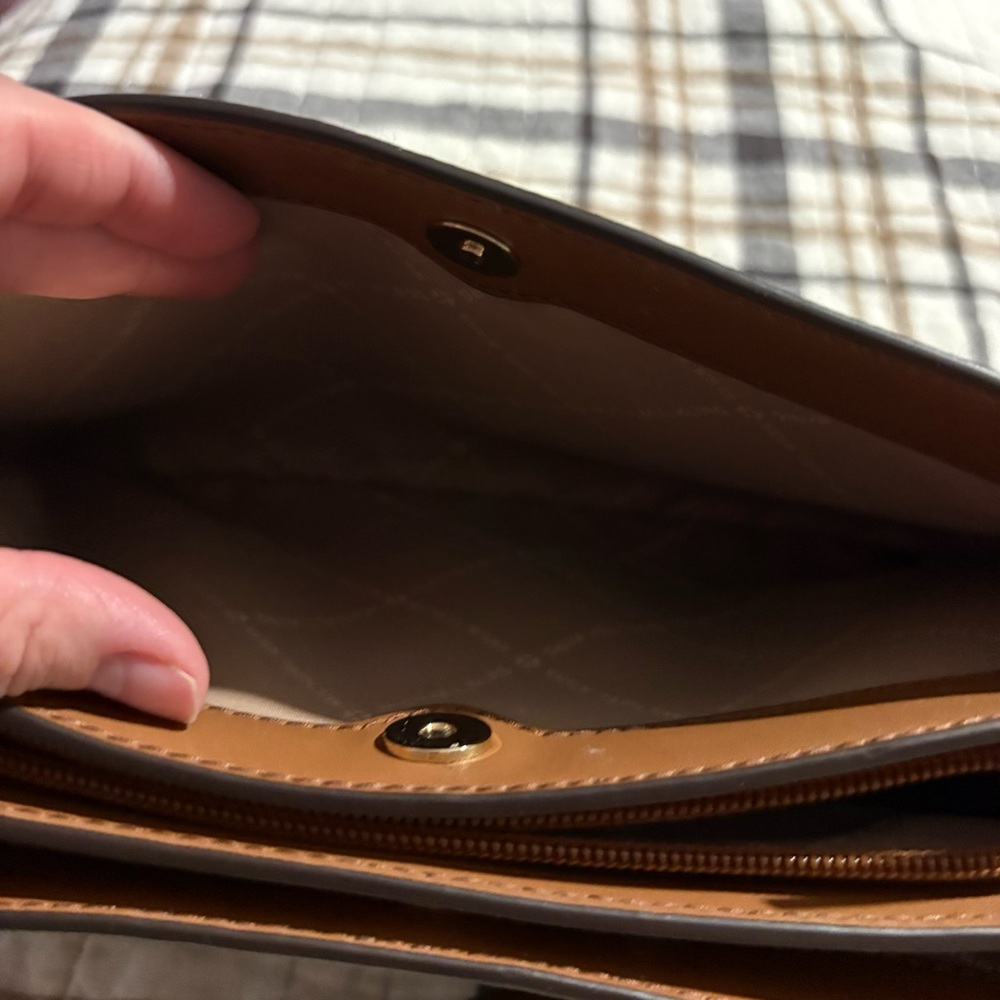 Brown Michael kors purse and wallet set - Picture 6 of 10